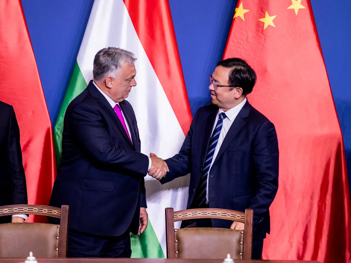 Orbán Viktor miniszterelnök hivatalában fogadta Vang Csuanfut, a kínai BYD autógyártó elnök-vezérigazgatóját 2025. május 15-én. (Fotó: Origo/Csudai Sándor)