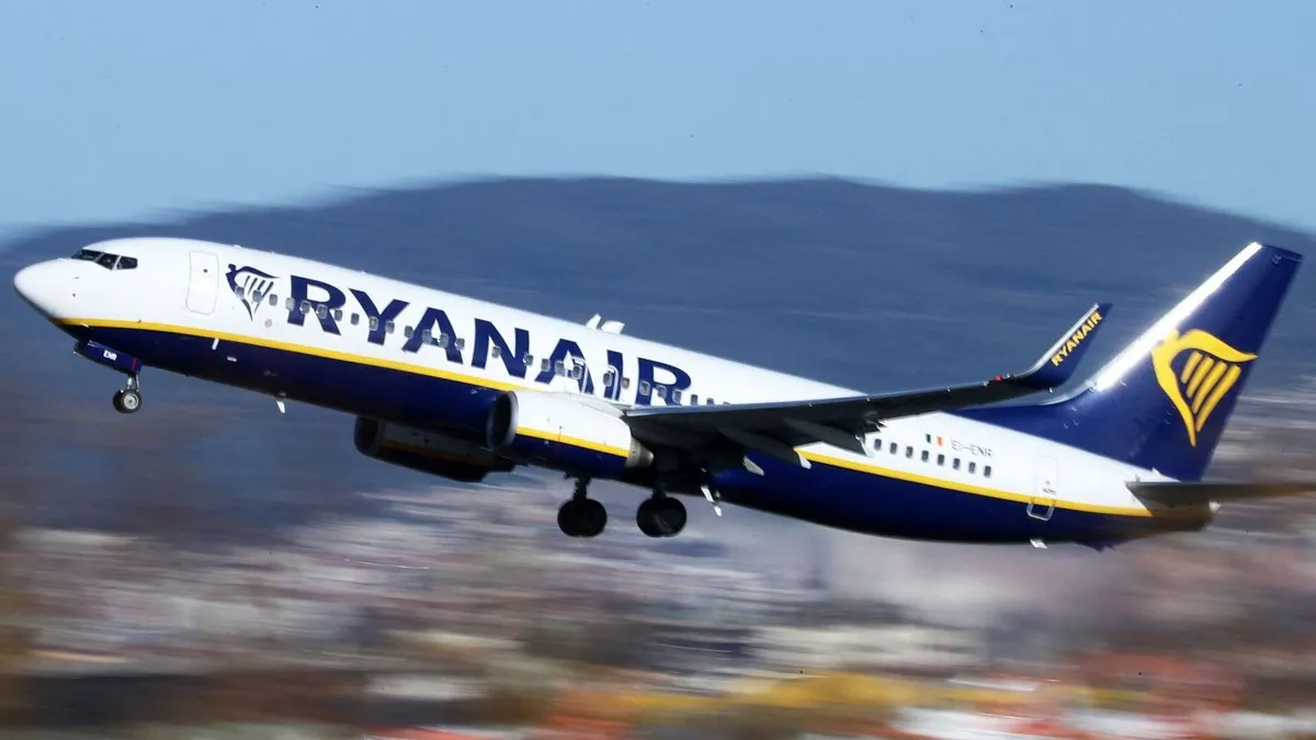 Elképesztő: visszaköveteli a béremelés összegét a Ryanair a dolgozóktól