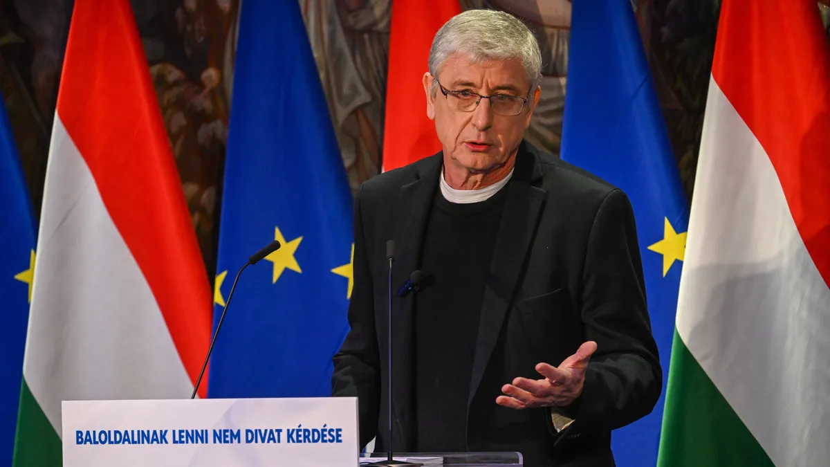 Gyurcsány Ferenc visszavonulása lehet a DK utolsĂł esĂ©lyeÂ