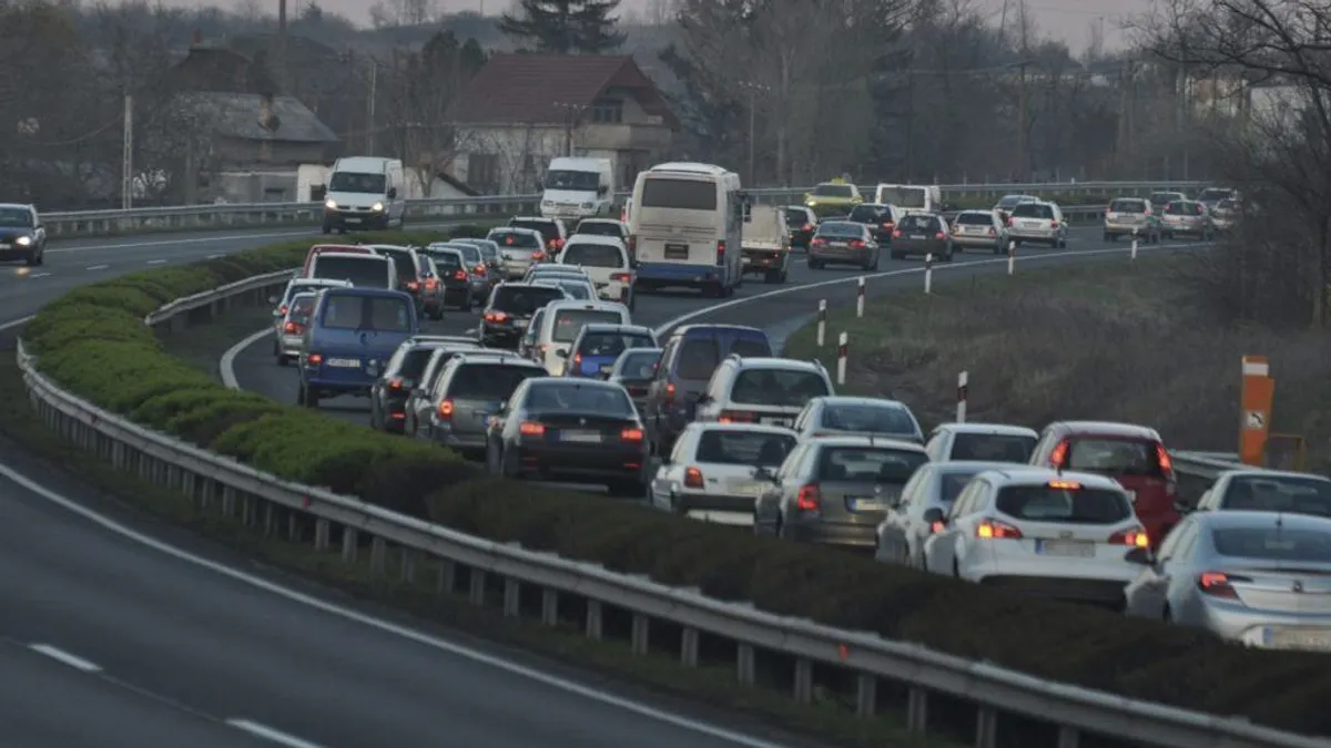 A pénteki csúcsforgalomban ismét elesett az M3-as autópálya egy baleset miatt