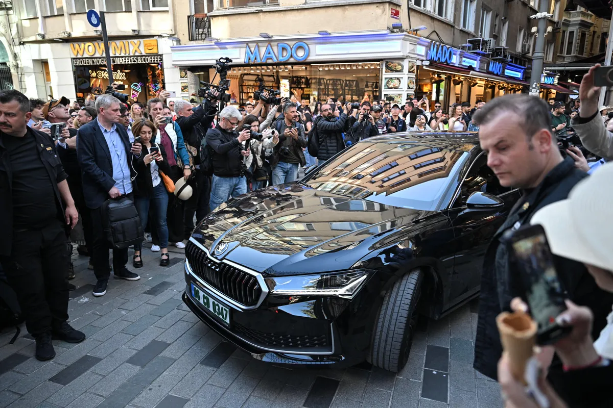 ISTANBUL, TURKIYE - MAY 15: Russian delegation arrives at the Consulate General of Russian federation ahead of the statement of the Russian delegation in Istanbul, Turkiye on May 15, 2025. Cem Tekkesinoglu / Anadolu (Photo by Cem Tekkesinoglu / ANADOLU / Anadolu via AFP)