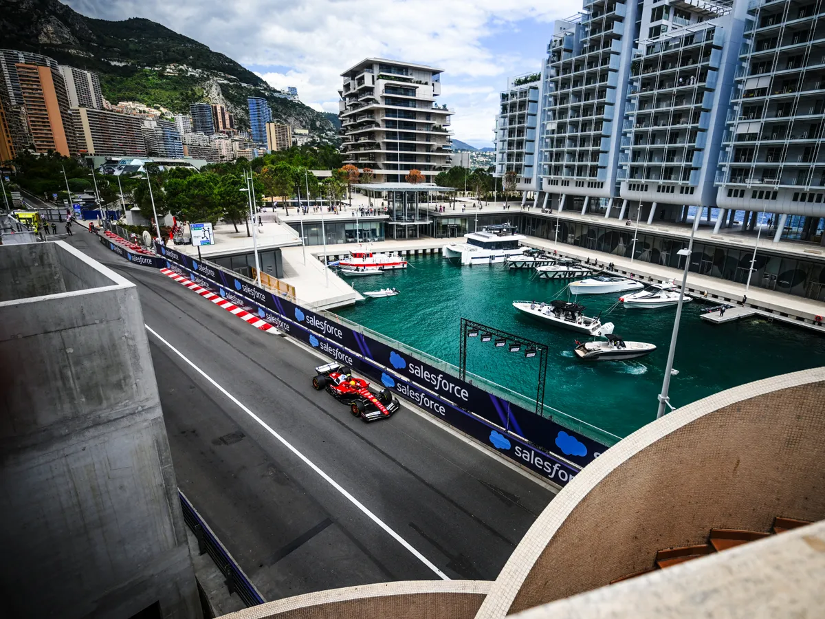 meglepő, Lewis Hamilton of Team Scuderia Ferrari HP, driving the Ferrari SF-25, participates in a practice session during the FIA Formula One World Championship F1 Monaco Grand Prix in Monte Carlo, Monaco, on May 23, 2025. (Photo by Luca Barsali/NurPhoto) (Photo by Luca Barsali / NurPhoto / NurPhoto via AFP)