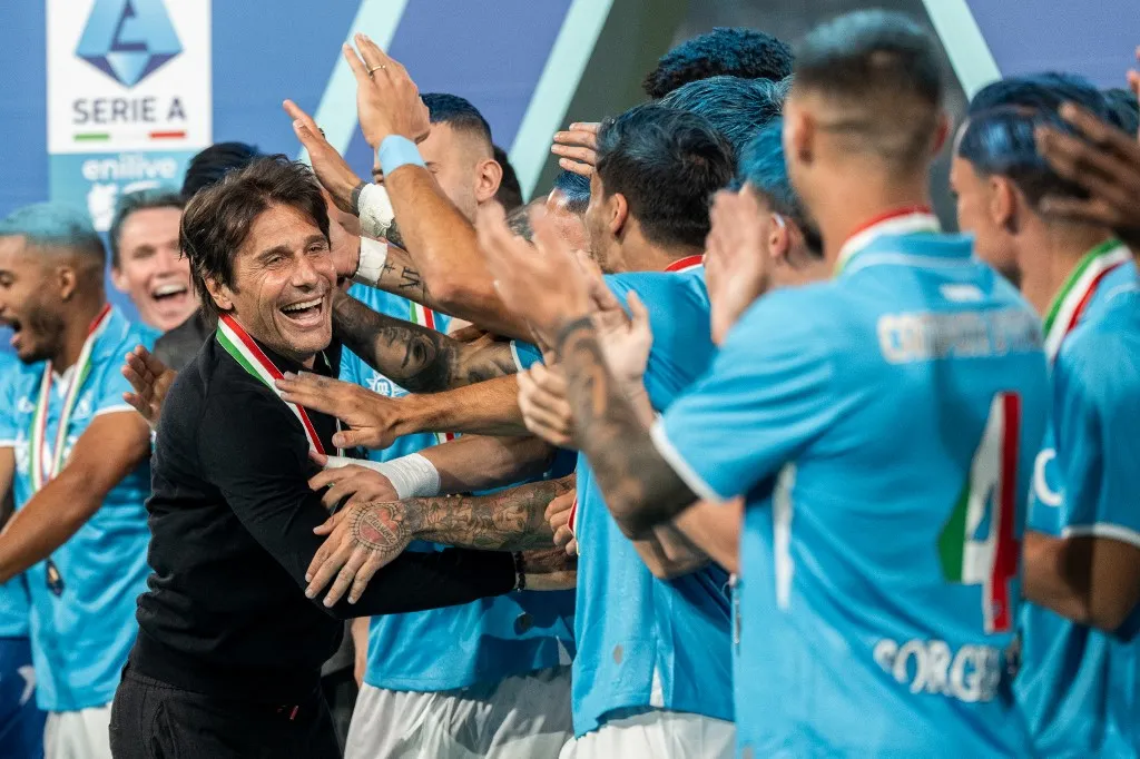 Antonio Conte Head Coach of SSC Napoli celebrates the victory of italian championship with his players at the end of the serie Serie A Enilive match between SSC Napoli and Cagliari Calcio at Stadio Diego Armando Maradona on May 23, 2025 in Naples, Italy (Photo by Giuseppe Maffia/NurPhoto) (Photo by Giuseppe Maffia / NurPhoto / NurPhoto via AFP)