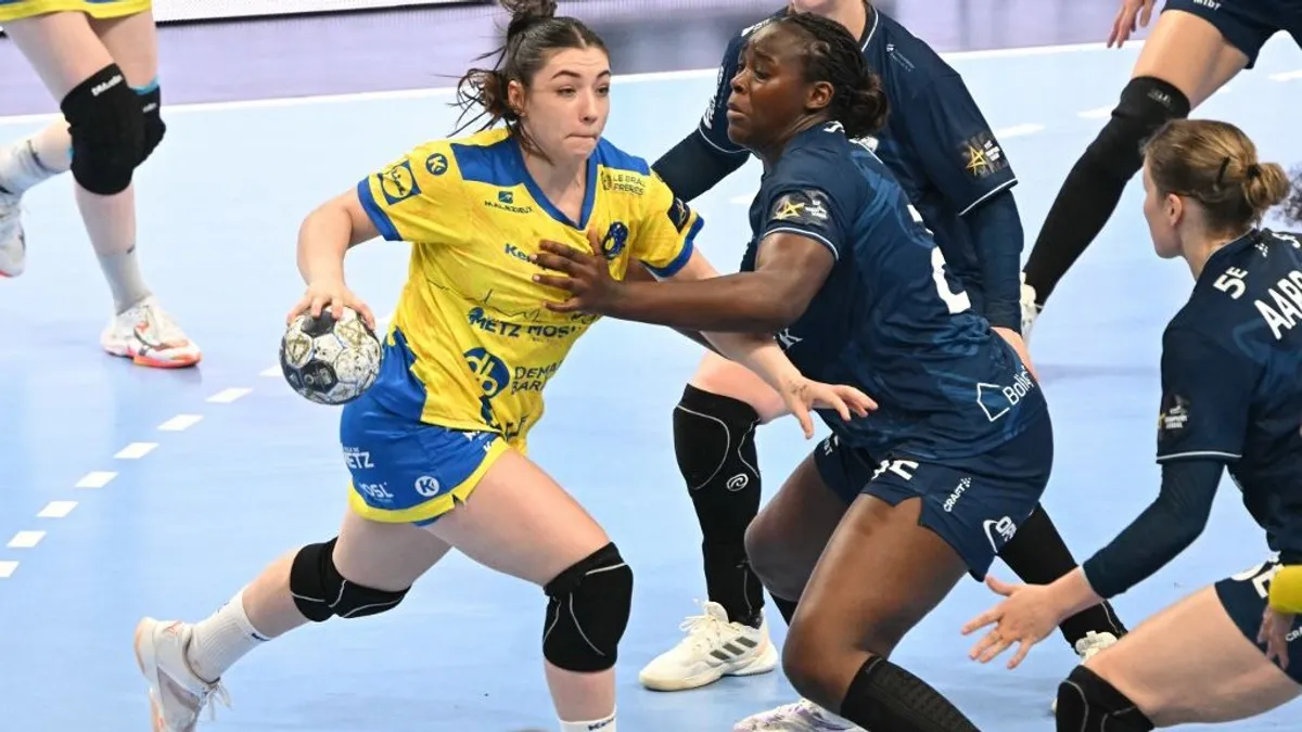 Vámos Petra lett a francia kézilabdaliga legjobb irányítója