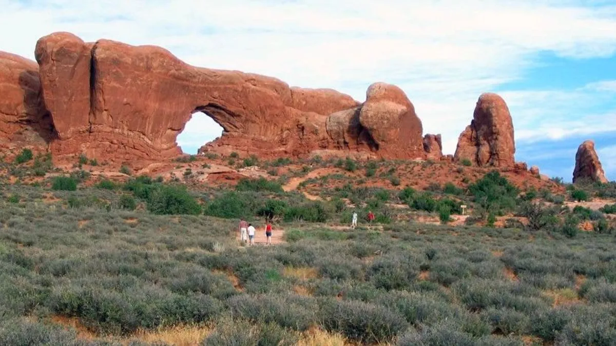 Összeesett és meghalt egy turista az utahi Arches Nemzeti Parkban