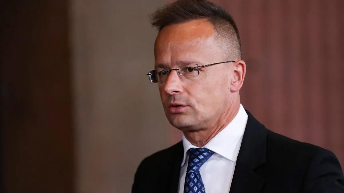 Szijjártó Péter a Kneszet elnökével tárgyalt