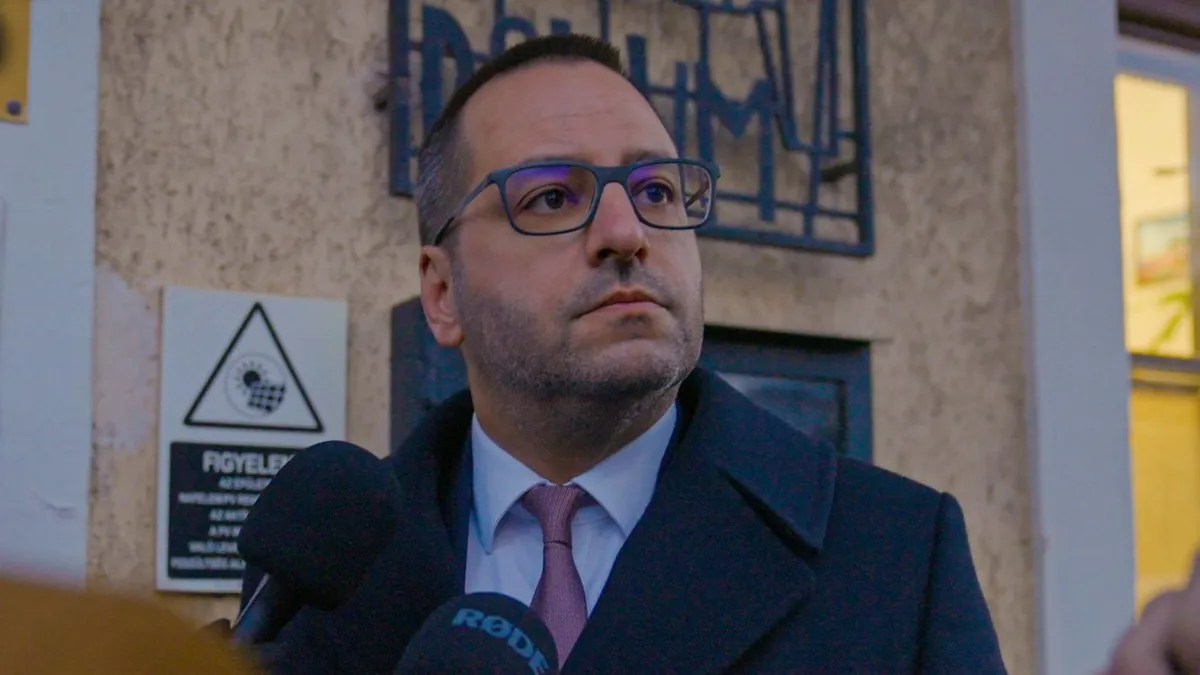 Lánczi: Köztes szervezeteken mossa át a pénzt a politikai nyomásgyakorló hálózat