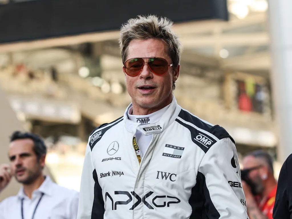 A világ leggazdagabb színészei, Brad Pitt, an actor, plays Sonny Hayes, a driver for the fictional APX GP team in the Apex F1 movie by Apple Studios and Bruckheimer Films. This portrait is taken during the F1 Grand Prix of Abu Dhabi at Yas Marina Circuit 