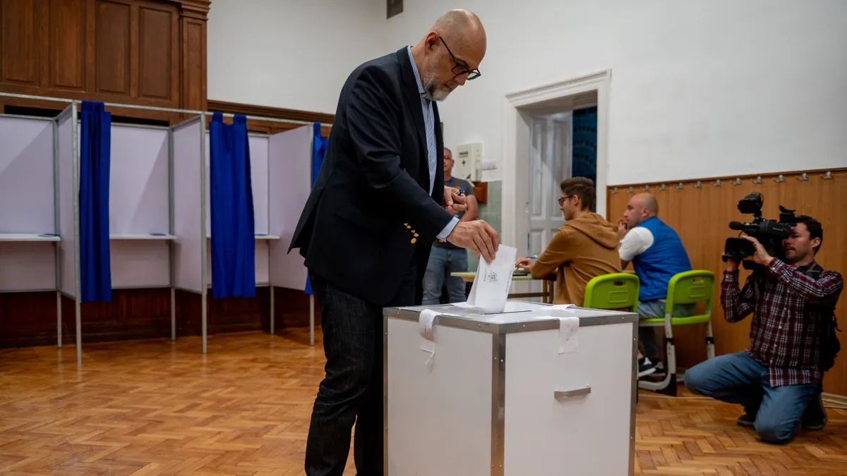 Kelemen Hunor szerint az elnökválasztás tétje, hogy visszalép-e Románia 35 évet a történelemben