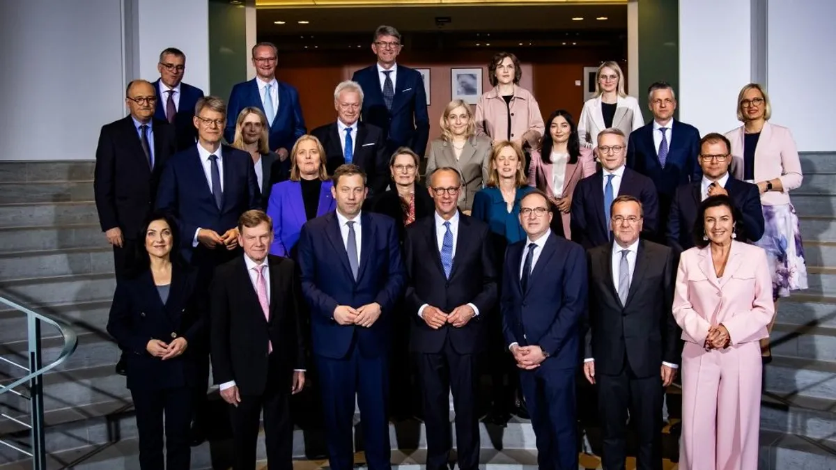 Friedrich Merz a nehéz kezdet után munkához lát