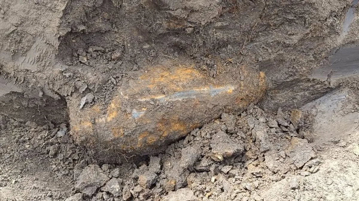 Hatalmas légibomba került elő Debrecenben – fotó