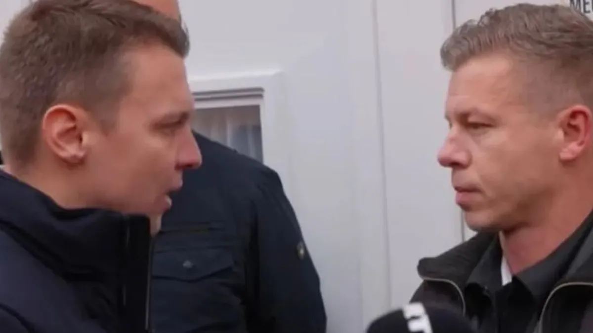 Menczer Tamás veszélyességi pótlékot kér a „Kicsi” miatt Orbán Viktortól