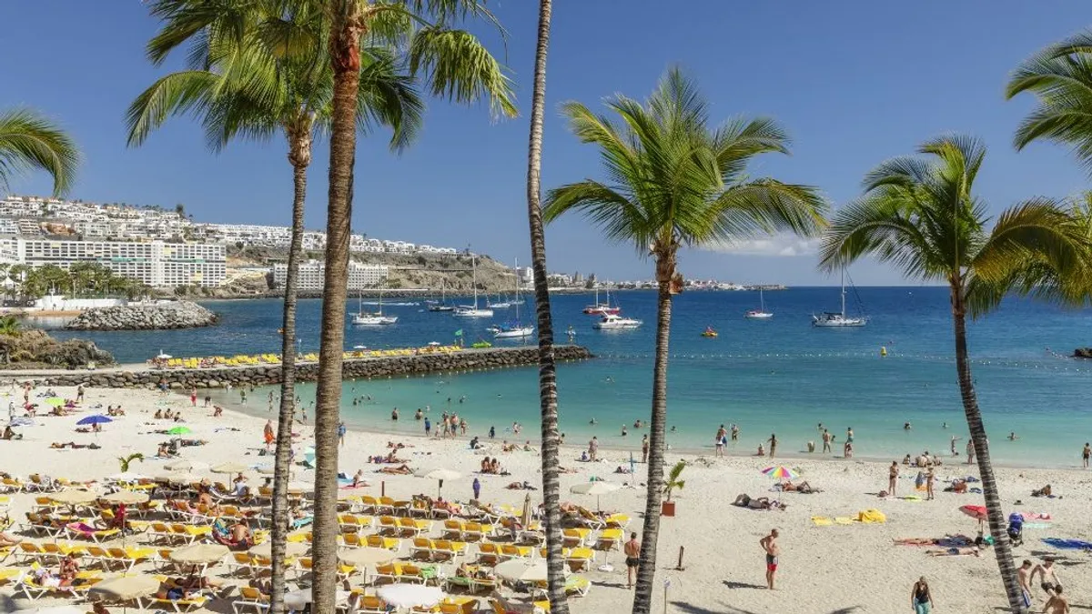 MegcsonkĂtott nĹ‘i holttestet találtak Gran Canaria partján