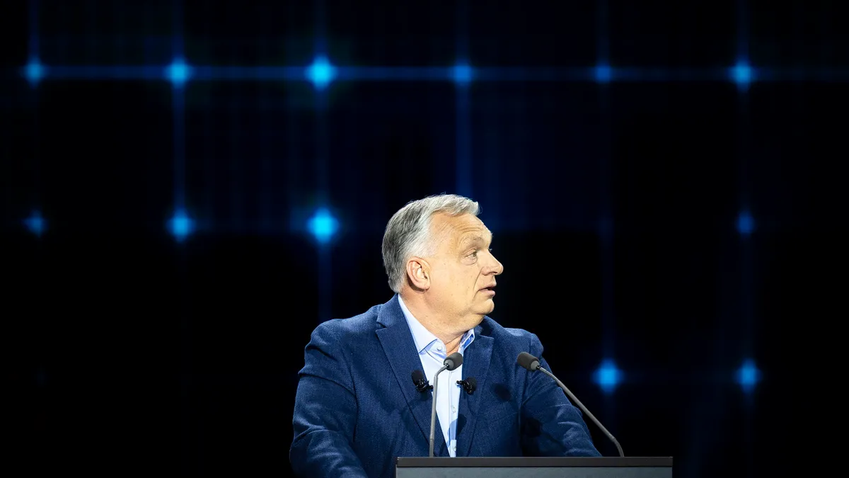 Orbán Viktor: Magyarország támadás alatt áll, a legnagyobb veszély Ukrajna uniós tagsága + videó