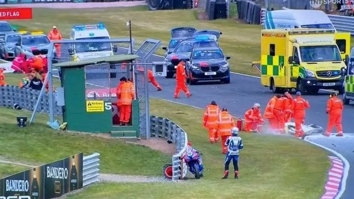 Szörnyű tragédia: két motorversenyző is meghalt a tömegbalesetben