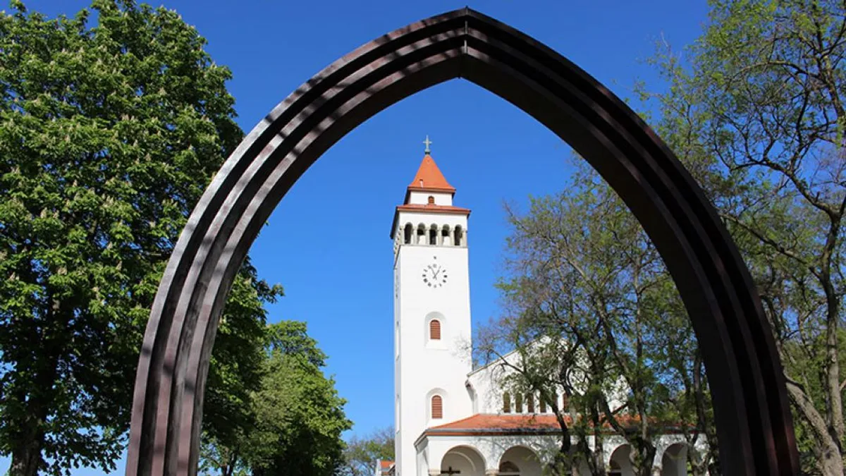 Tudja-e, hogy hazánkban őrzik Veronika kendőjének egy darabját?