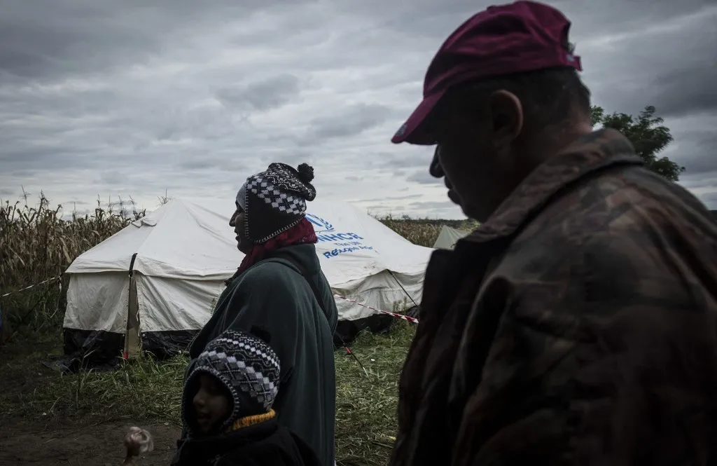 Illusztráció. Migránsok Sid közelében (Fotó: AFP)