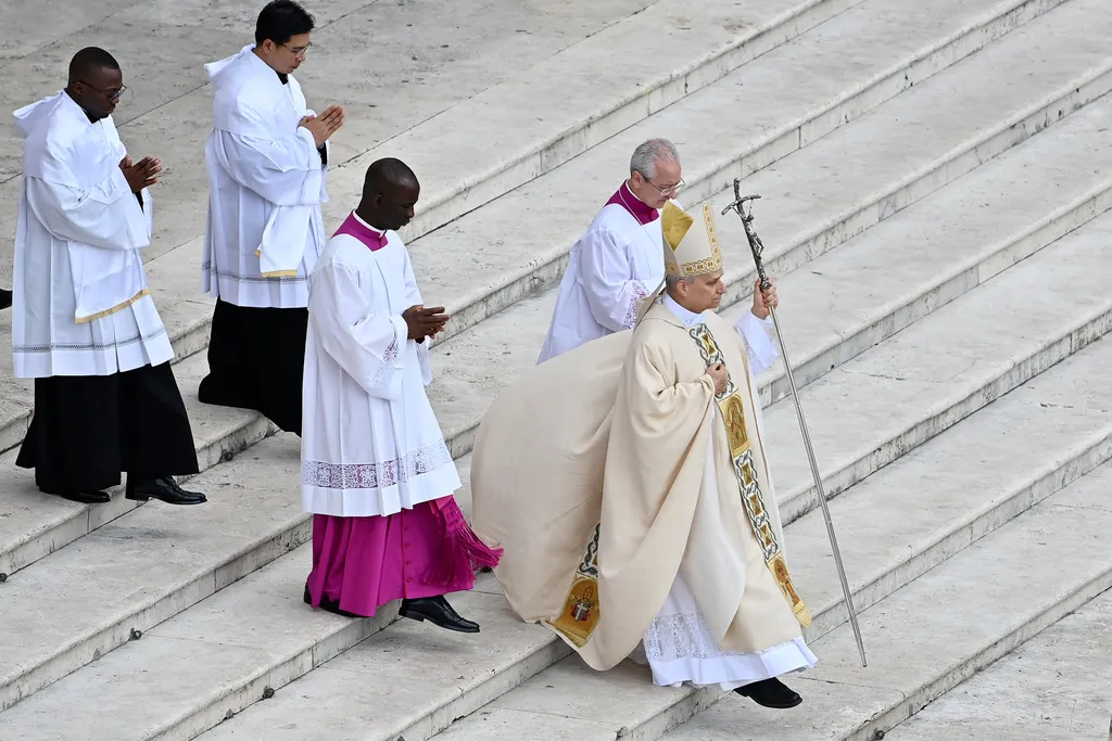 XIV. Leó pápa megkezdi péteri szolgálatát, XIV.Leópápa, 2025.05.18.