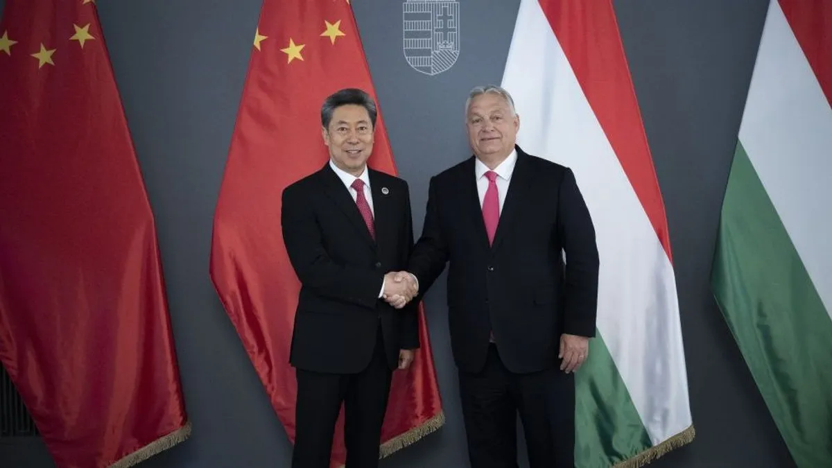 Orbán Viktor a konnektivitás jegyében fogadta a kínai küldöttet