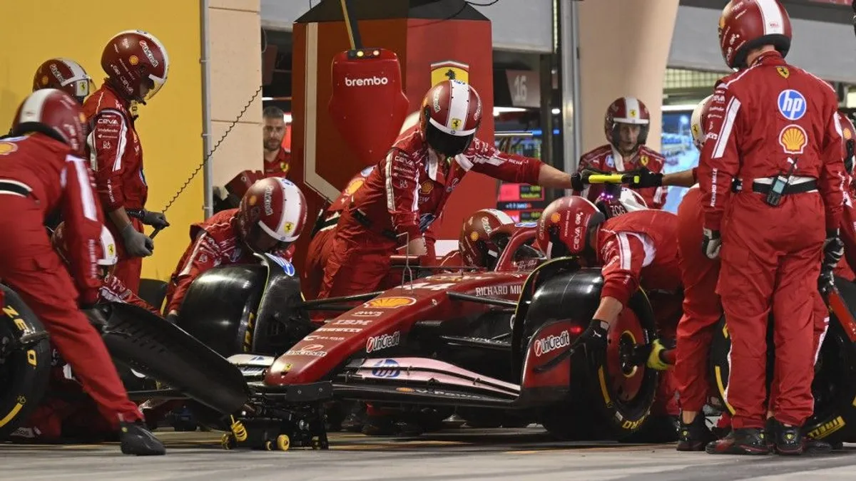Ezt még szoknunk kell: kék-fehérbe öltözik a Ferrari Miamiban