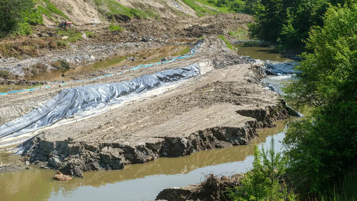 Kiderült, hogy mikor terelik el a Korond-patakot