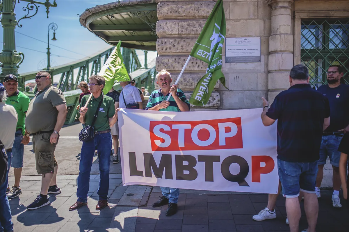 tüntetés, demonstráció, Budapest, 2025.06.28., mi hazánk hídfoglalás, MiHazánkhídfoglalás