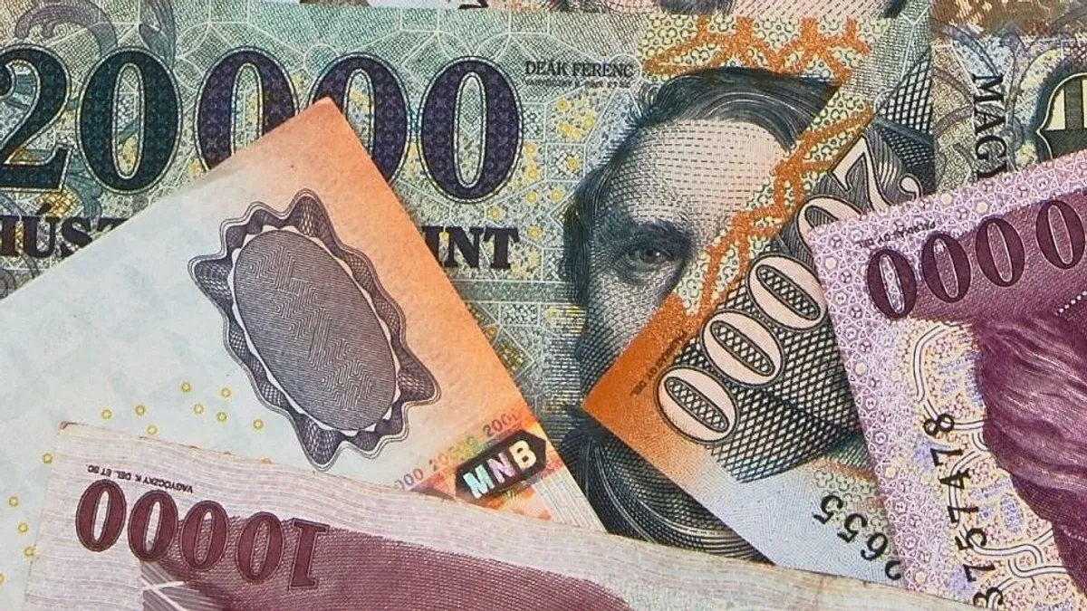 Utánajártunk, igaz-e, hogy nem váltják át a forintot egy szomszédos országban!