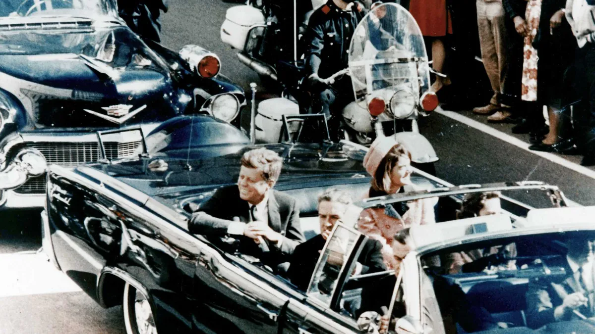 Trump nyilvánosságra hozta a Kennedy-gyilkosság aktáit