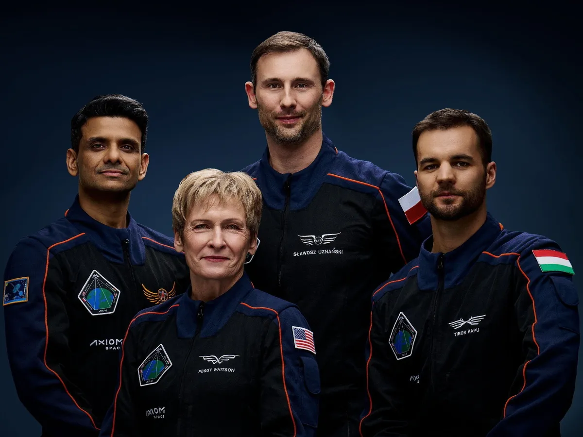 AxEMU, Prada, Axiom Space, NASA, űrutazás, Kapu Tibor, Axiom-4