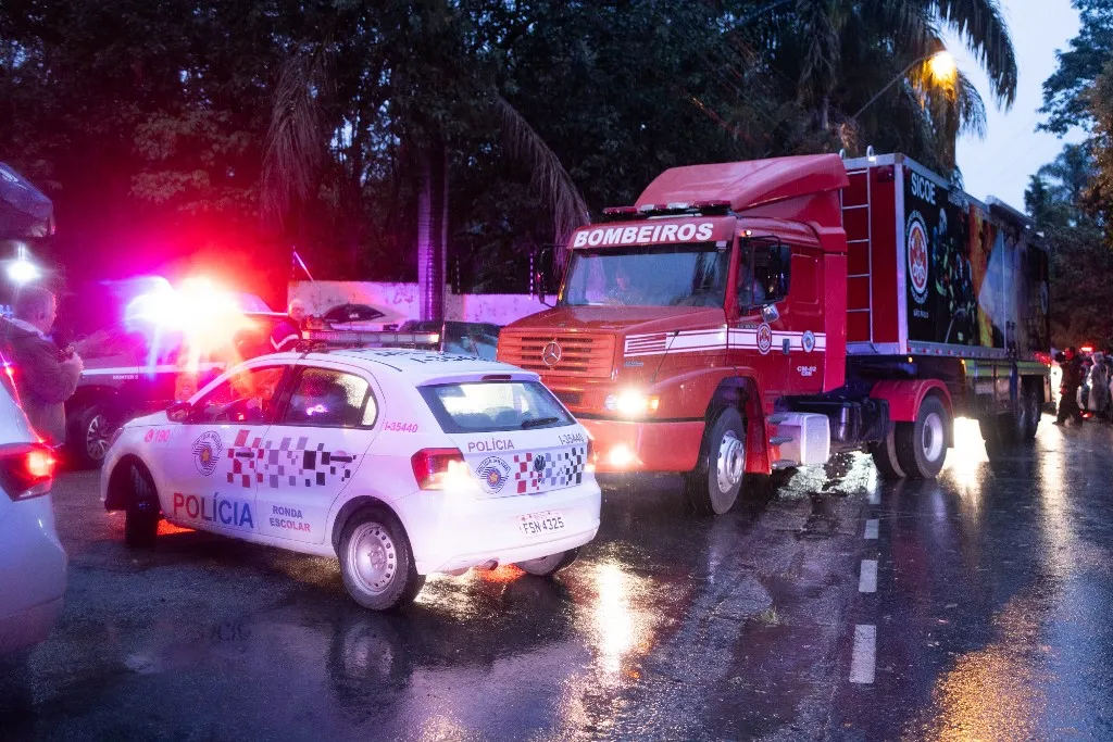SAO PAULO, BRAZIL - AUGUST 8: Security measures are taken after a commercial plane carrying 58 passengers and four crew members crashed in a residential area in Brazil's state of Sao Paulo, Brazil on August 8, 2024. A total of 58 passengers and four crew members died in the crash, with the plane identified as Voepass flight 2283 went down near a home in Vinhedo, northwest of the state capital, according to Osmir Cruz, the city's secretary of security. Nobody on the ground was injured, added Cruz. Ettore Chiereguini / Anadolu (Photo by Ettore Chiereguini / Anadolu via AFP)