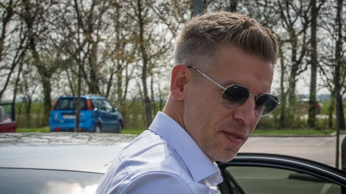 Kamuprofilbotrány: újabb tiszás álprofil bukott le a Facebookon