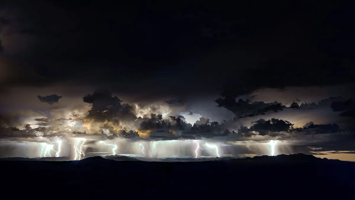 Stunning photograph of the Catatumbo lightning in Venezuela, capturing the intense nocturnal electrical activity over Lake Maracaibo. Nature at its finest.