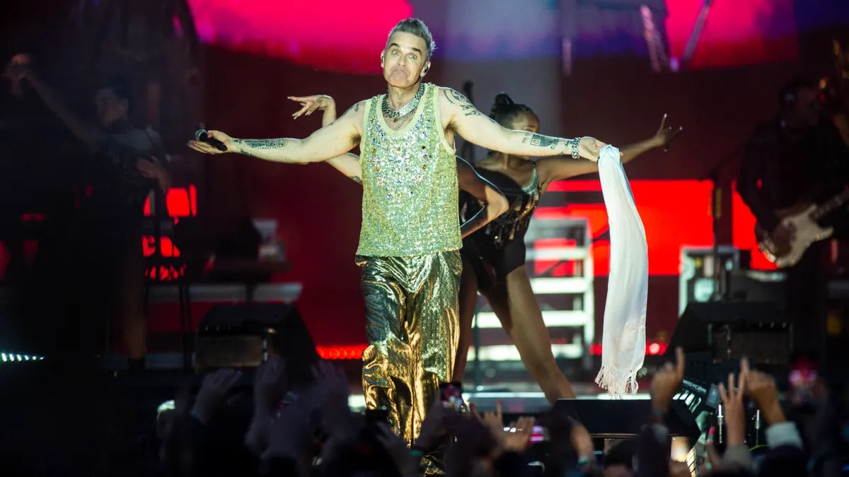 Messi előtt lép fel Robbie Williams a klubvilágbajnokság himnuszával