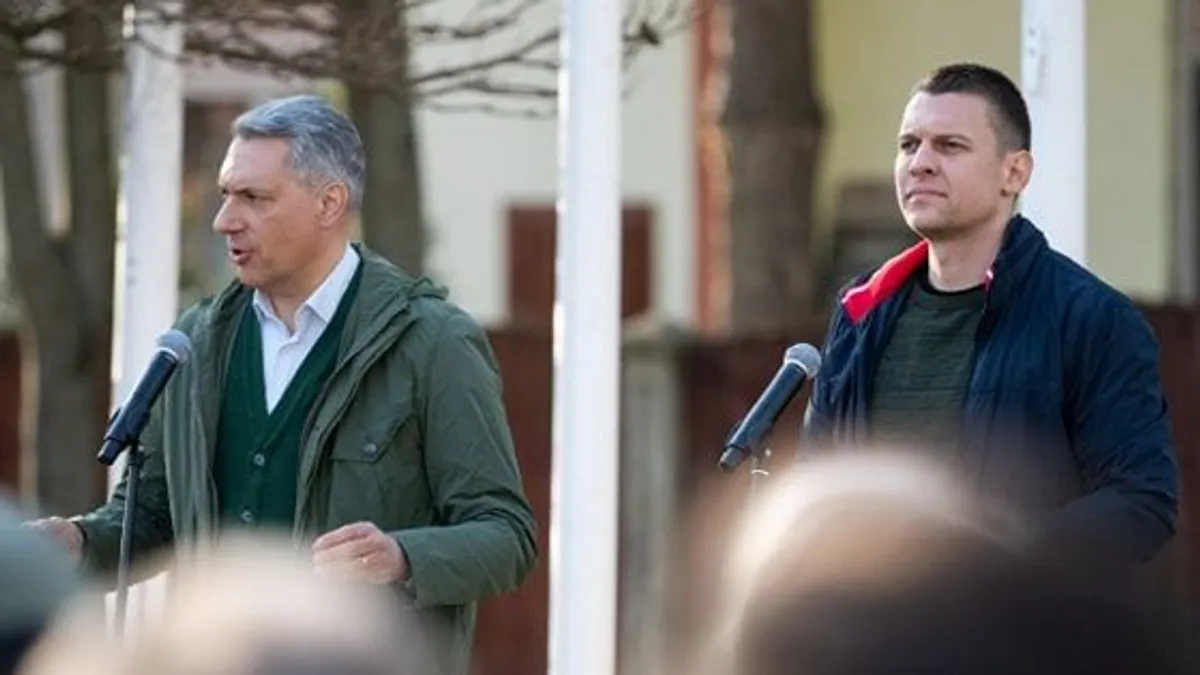 Menczer Tamás úgy látja, Lázár János elképesztő teljesítményt tesz az asztalra