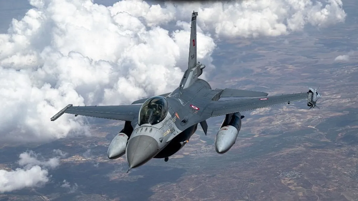 Lezuhant Ukrajna egyik F-16-os gépe