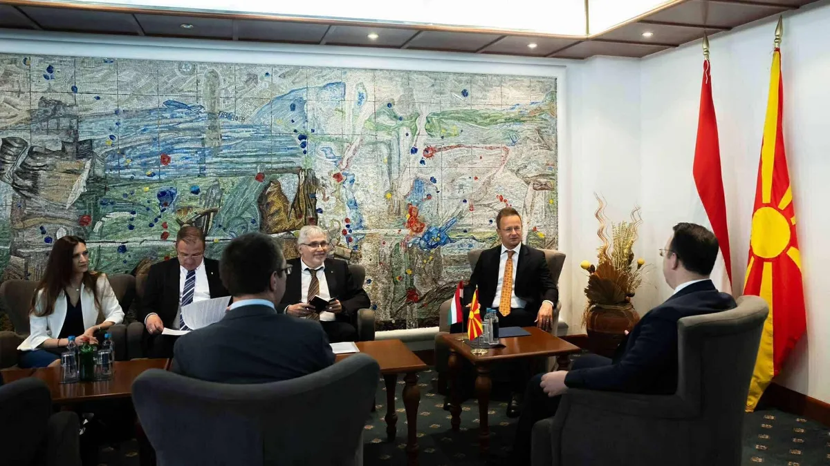 Szijjártó Péter: Brüsszel átveri önöket