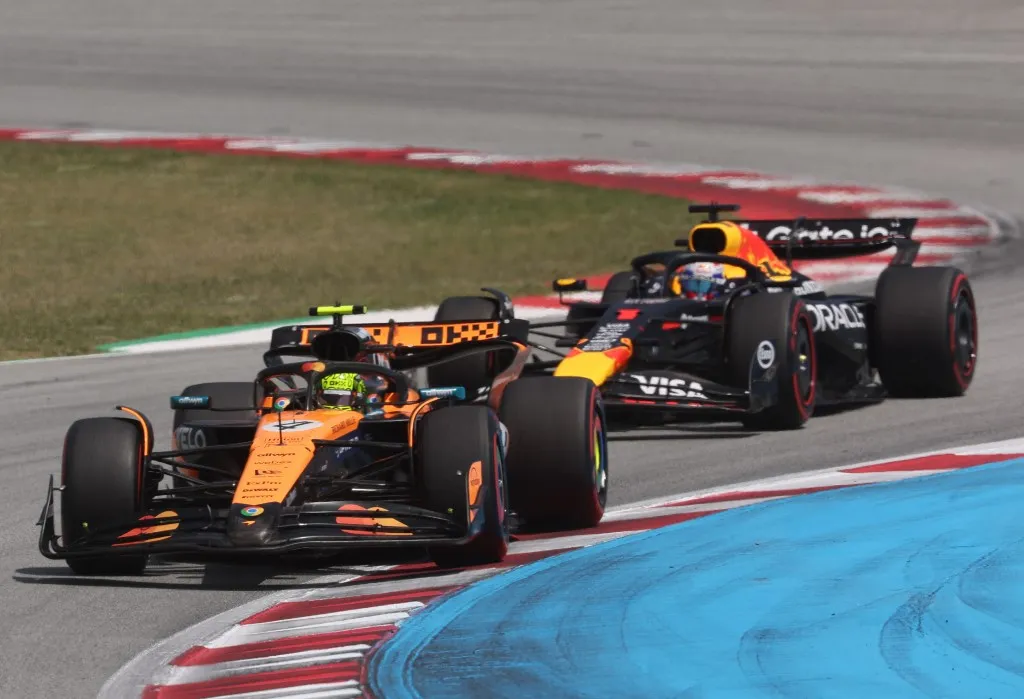 Red Bull's Dutch driver Max Verstappen (R) and McLaren's British driver Lando Norris compete during the Spanish Formula One Grand Prix at the Circuit de Catalunya in Montmelo, on the outskirts of Barcelona, on June 1, 2025. (Photo by Pierre-Philippe MARCOU / AFP)