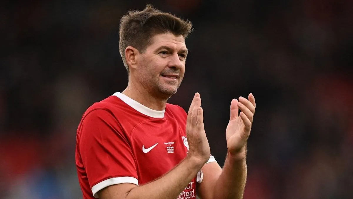 Egészen bizarr, ami a Liverpool legendájával történt Bangkokban