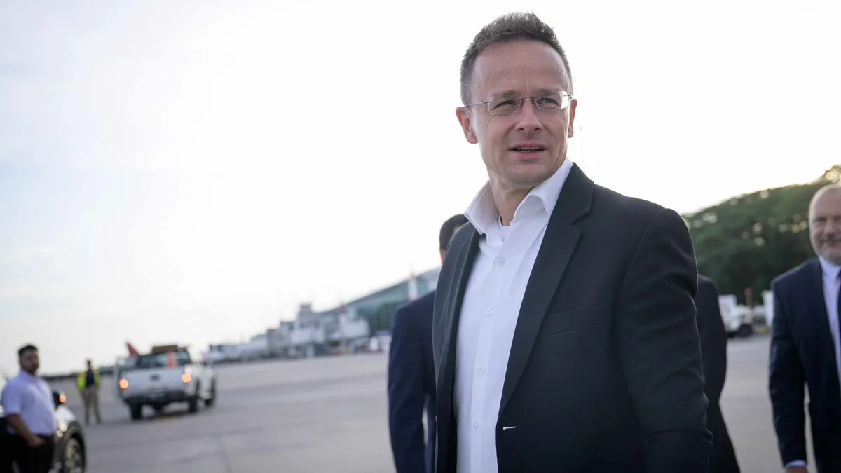 Szijjártó Péter történelmi látogatást tett