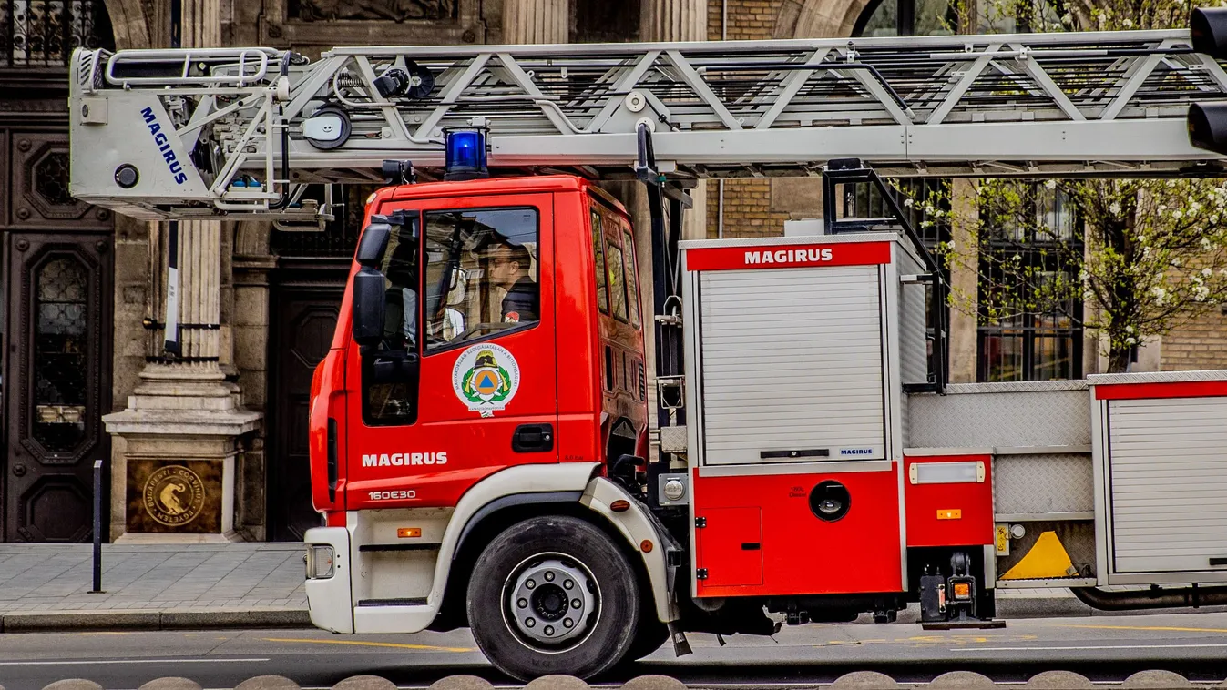 Súlyos sérülésekkel került kórházba egy bozóttűzben megégett nő Kép