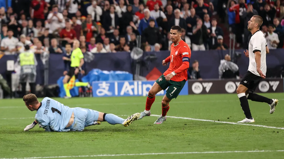 Cristiano Ronaldo óriási ugrásán ámul a világ – fotó
