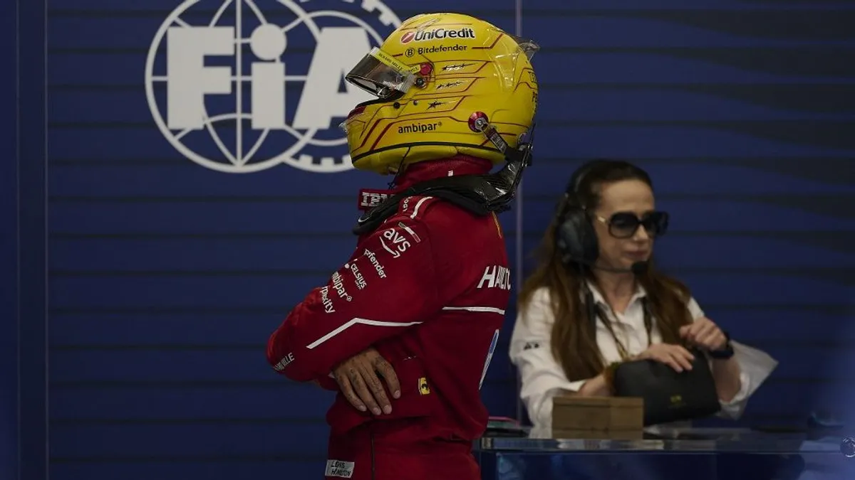 Lewis Hamilton bocsánatot kért az interjúja miatt
