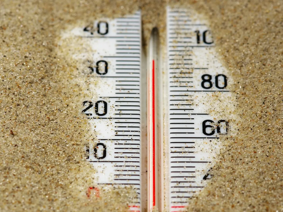 A csütörtöki időjárás sok napsütést és 34 fokos hőséget hoz – csak néhol lehet zápor.