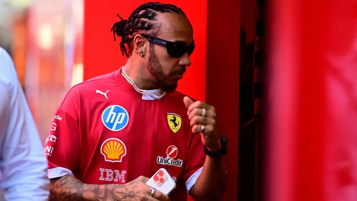 Hamiltonnak ugyanaz a problémája, mint Michael Schumachernek volt