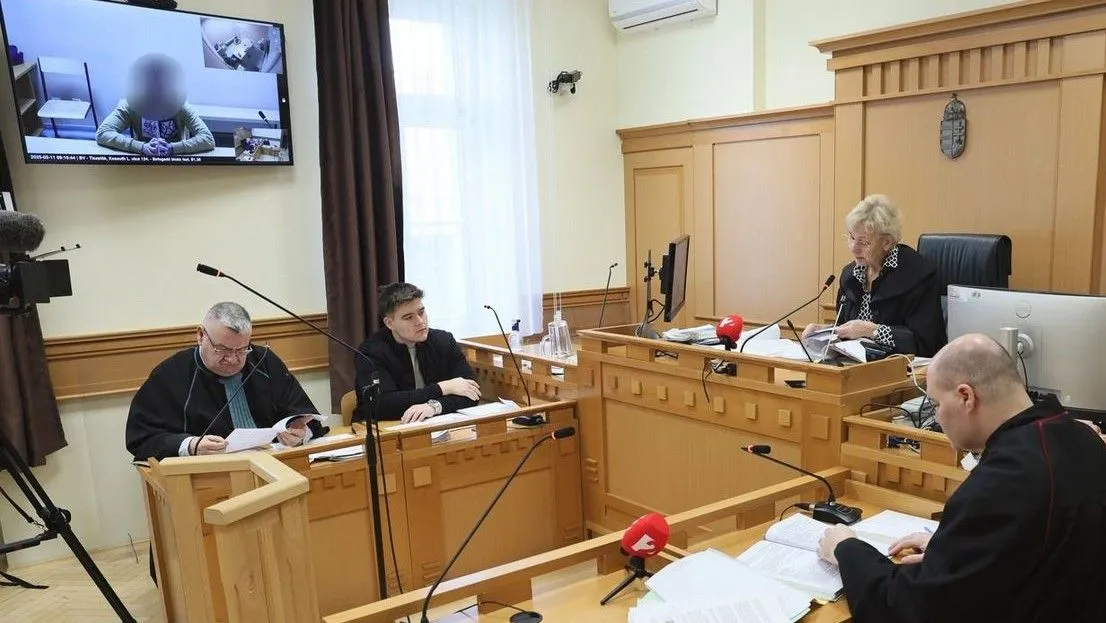 Macsétával akarta levágni barátja fejét egy férfi