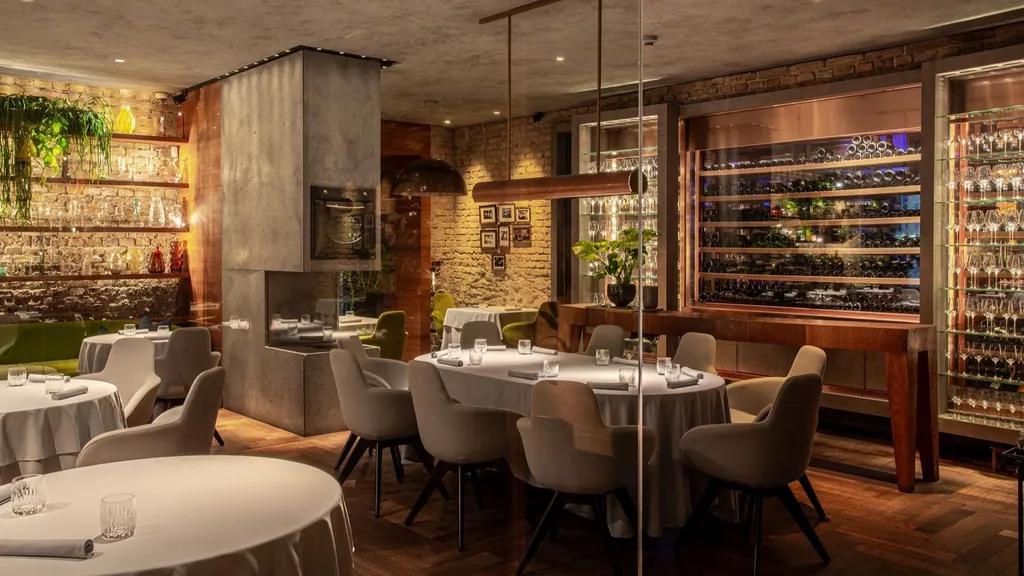 Év Étterme, Budapest, Dining Guide Év Étterme Díj