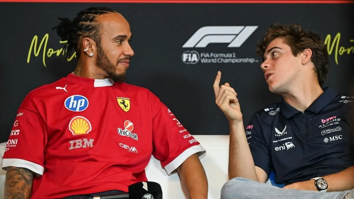 Hamilton elképesztő ajánlatot tett a Forma-1-es riválisának