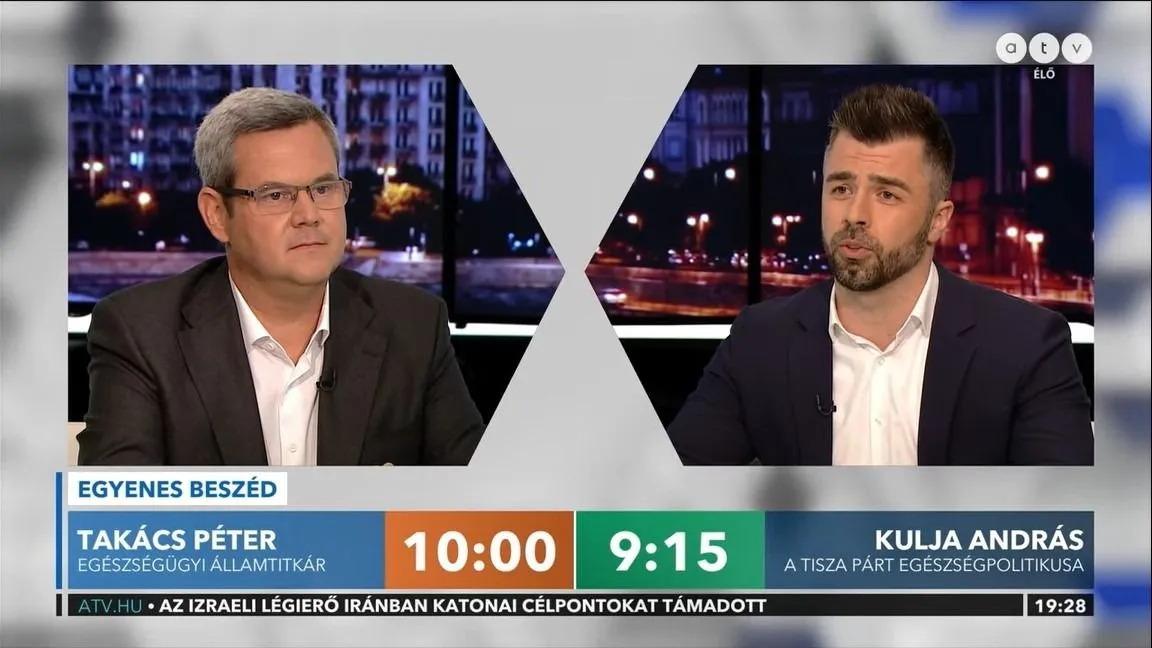 Takács Péter egészségügyi államtitkár (b) és Kulja András, a Tisza Párt egészségügyi szakpolitikusának élő vitája az ATV Egyenes Beszéd című műsorában 2025. június 23-án (forrás: ATV/YouTube)