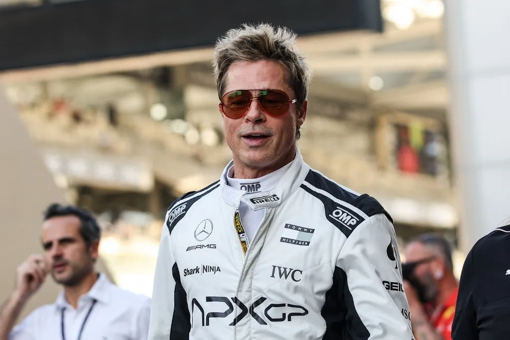 Forma-1, Brad Pitt, an actor, plays Sonny Hayes, a driver for the fictional APX GP team in the Apex F1 movie by Apple Studios and Bruckheimer Films. This portrait is taken during the F1 Grand Prix of Abu Dhabi at Yas Marina Circuit in Abu Dhabi, United Arab Emirates, from December 5 to 8, 2024. (Photo by Gongora/NurPhoto) (Photo by Gongora / NurPhoto via AFP)