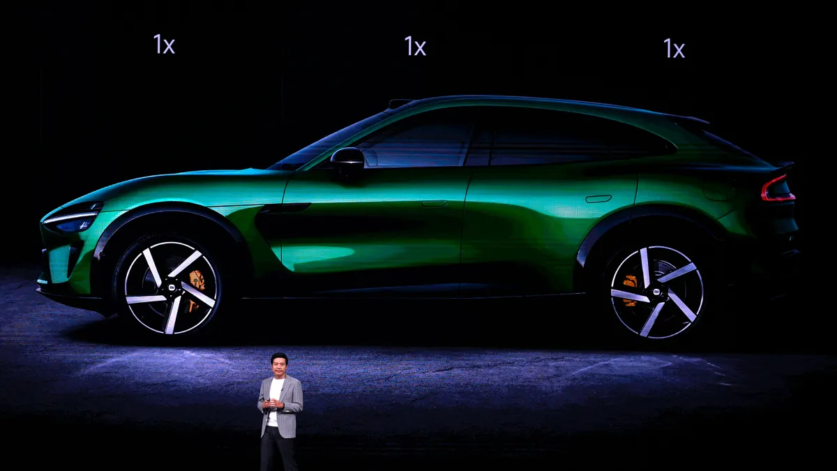 Letarolta a piacot a Xiaomi új autója, Elon Musk vakarhatja a fejét
